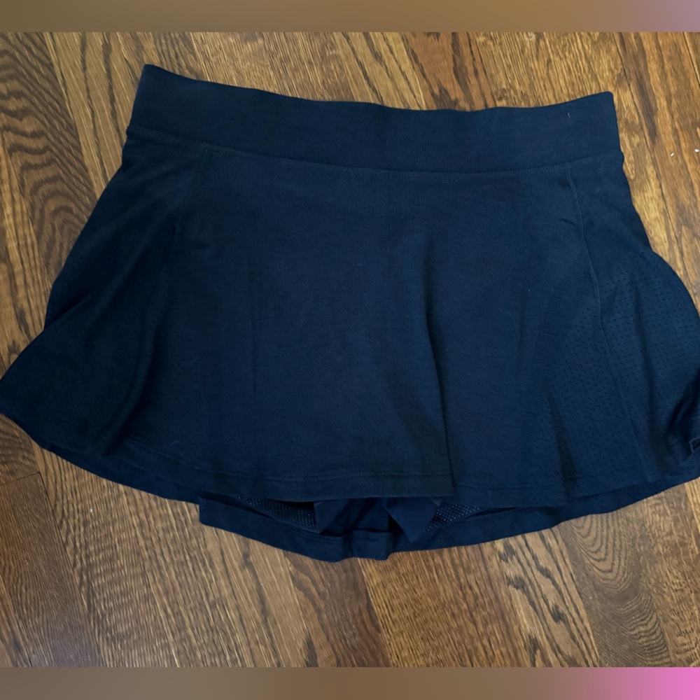 Navy Perforated Lululemon tennis skirt *FROM A DOG FRIENDLY HOME*